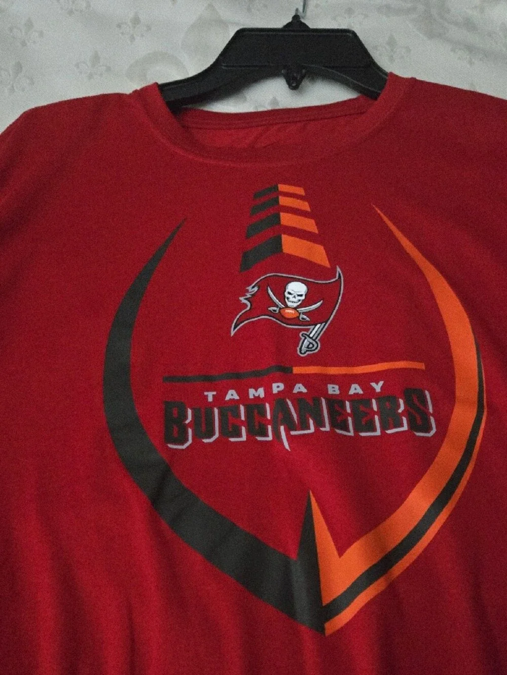 Buccaneers Red Graphic Men's T-Shirt